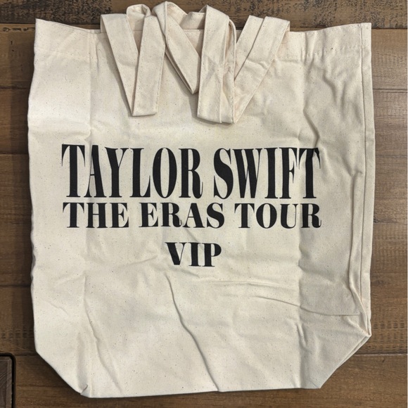 Taylor Swift Eras Tour Ready For It VIP Box - Picture 7 of 13